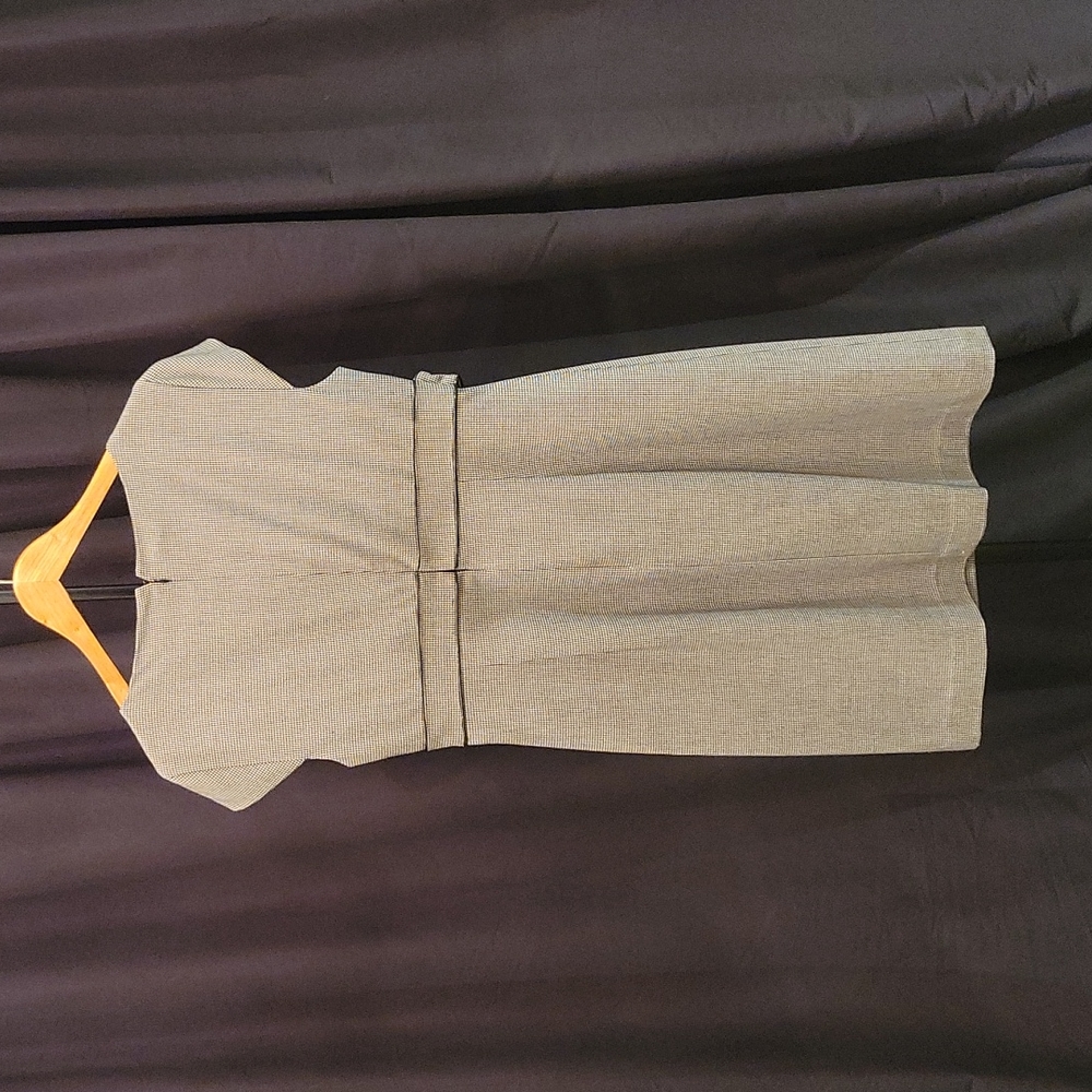 Women dress - Picture 2 of 3